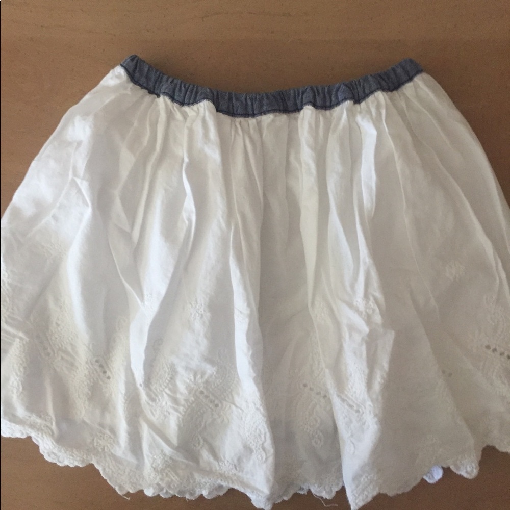 Oshkosh white cotton with lace details girls skirt
